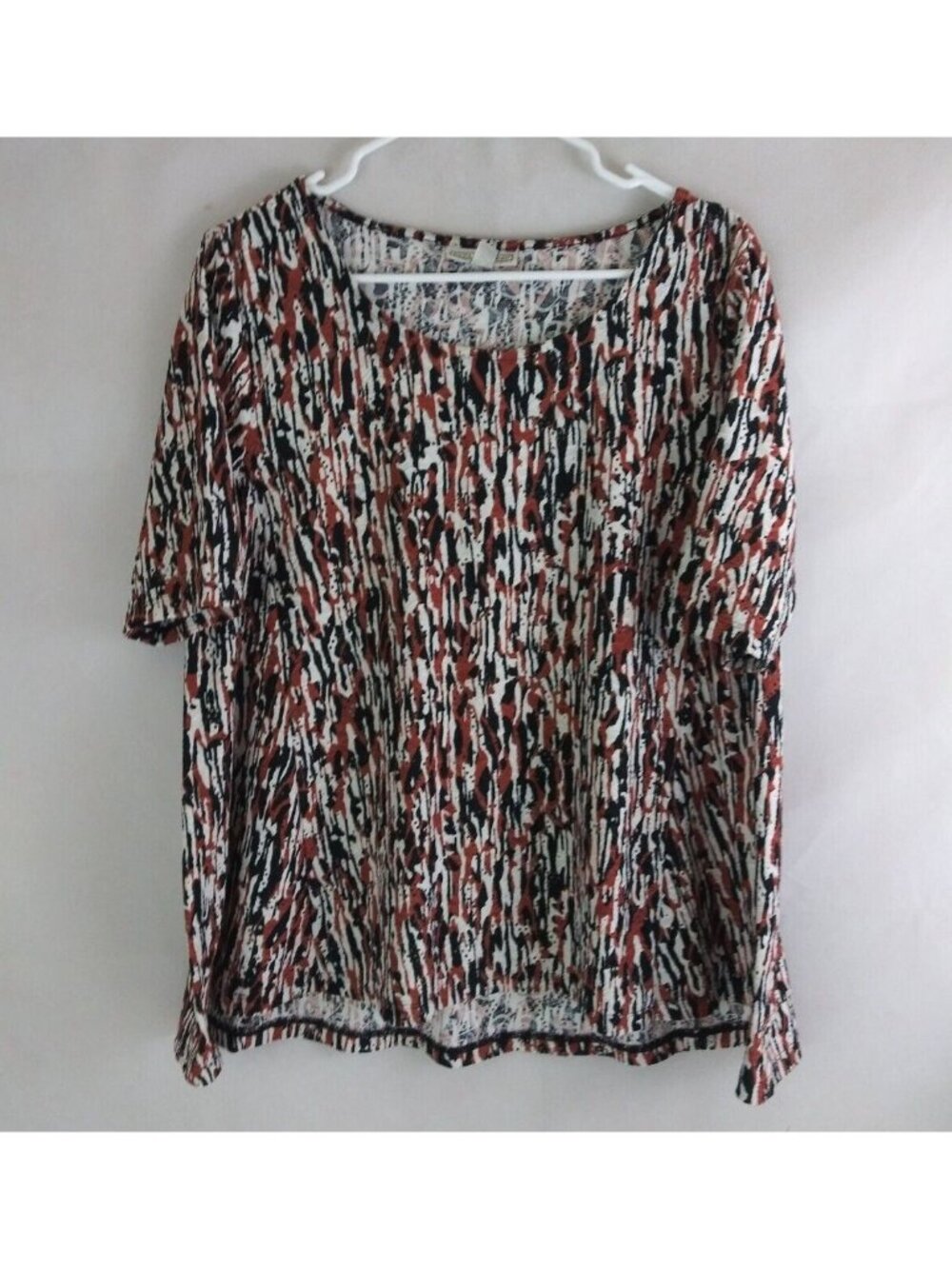 Dana Buchman Women's Round Neck Blouse Size Medium
